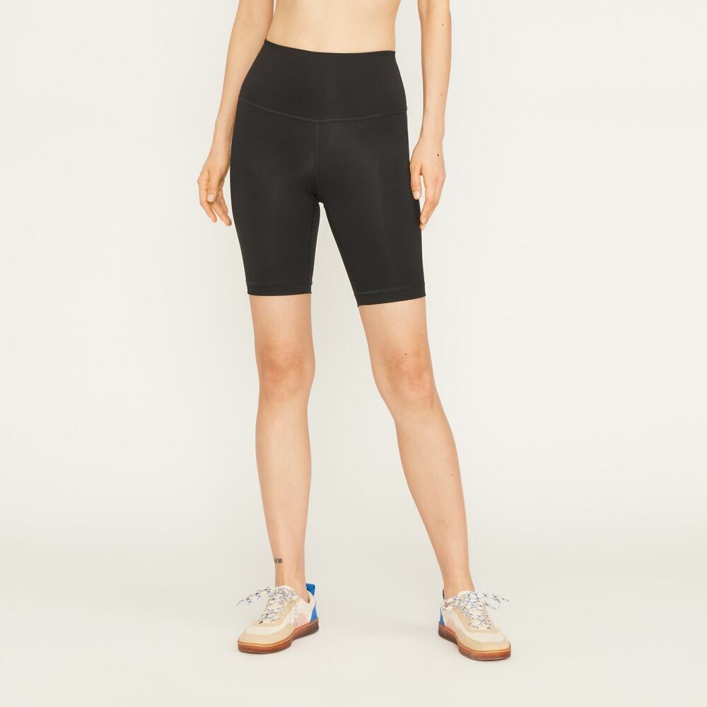 Everlane The Perform Bike Short Black Base - Size M